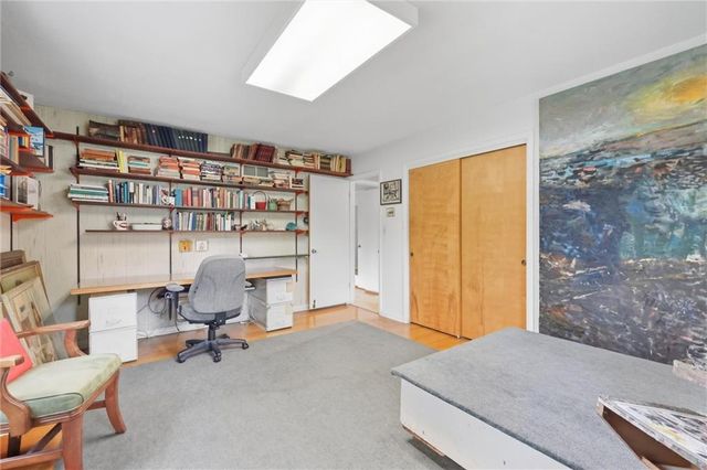 617 Brush Creek Boulevard, Kansas City, MO 64110