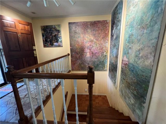 617 Brush Creek Boulevard, Kansas City, MO 64110
