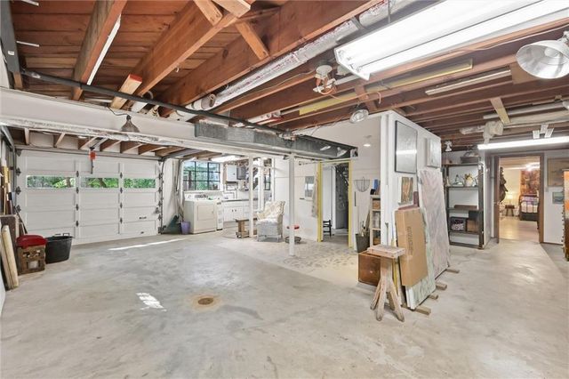 617 Brush Creek Boulevard, Kansas City, MO 64110