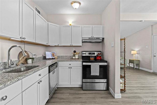 8418 Midwood Avenue, Berkeley, MO 63134