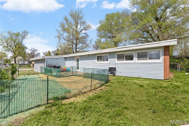 8418 Midwood Avenue, Berkeley, MO 63134