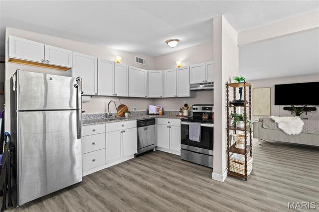 8418 Midwood Avenue, Berkeley, MO 63134