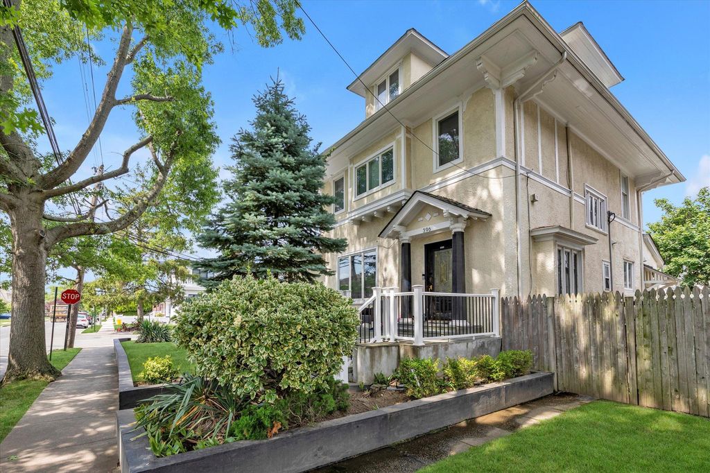 396 Oakland Avenue, Cedarhurst, NY 11516