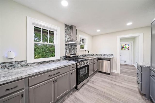 103 N Wilson Street, Independence, MO 64050