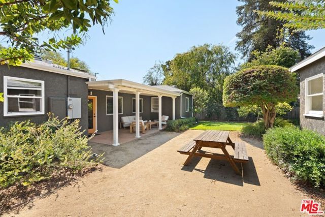 93 S Daisy Avenue, Pasadena, CA 91107