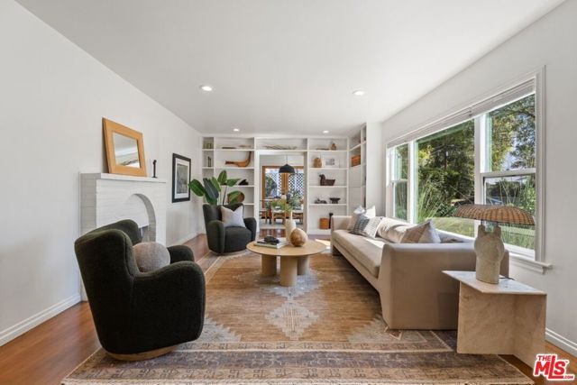 93 S Daisy Avenue, Pasadena, CA 91107