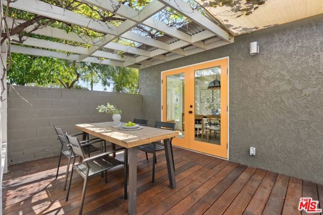 93 S Daisy Avenue, Pasadena, CA 91107