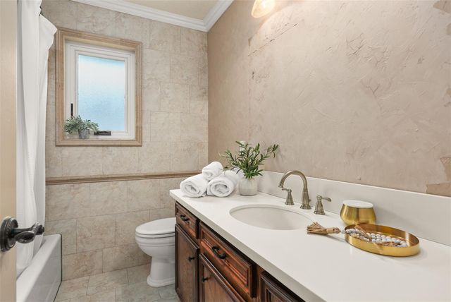 2620 Dow Circle, Deer Park, TX 77536