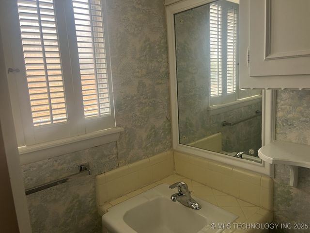 2311 S 117th East Avenue, Tulsa, OK 74129