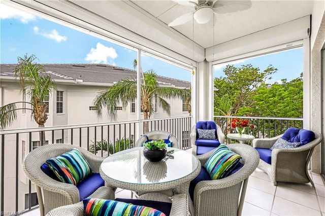 837 Sailaway LN 204, Naples, FL 34108