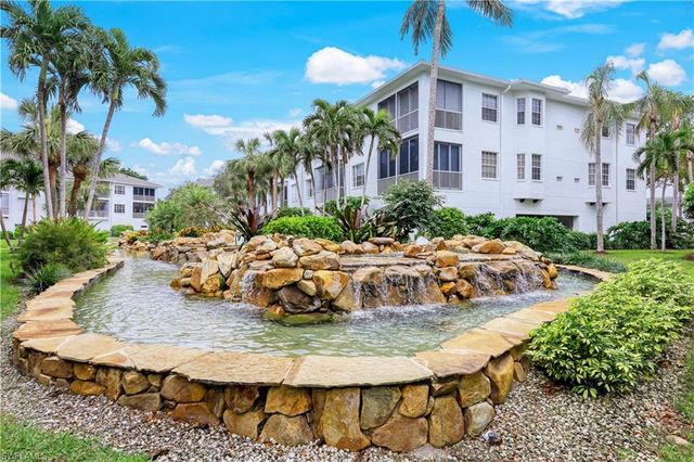 837 Sailaway LN 204, Naples, FL 34108