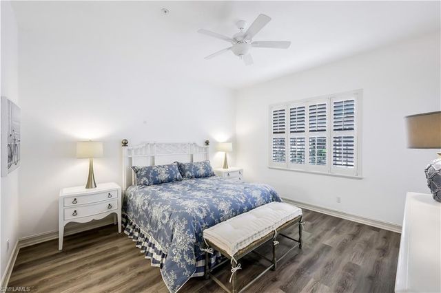 837 Sailaway LN 204, Naples, FL 34108