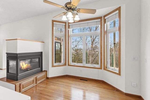 10471 Spyglass Drive, Eden Prairie, MN 55347