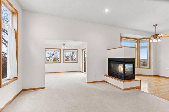 10471 Spyglass Drive, Eden Prairie, MN 55347