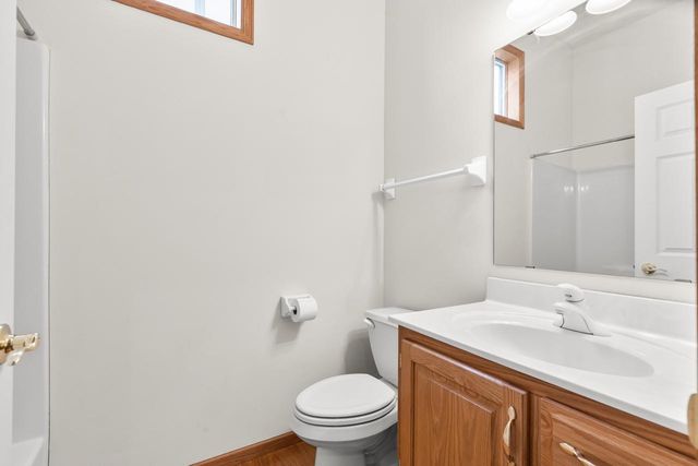 10471 Spyglass Drive, Eden Prairie, MN 55347