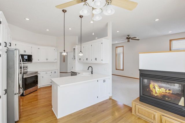 10471 Spyglass Drive, Eden Prairie, MN 55347