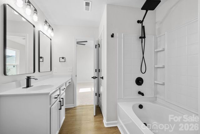 8203 Paw Valley Lane, Charlotte, NC 28214