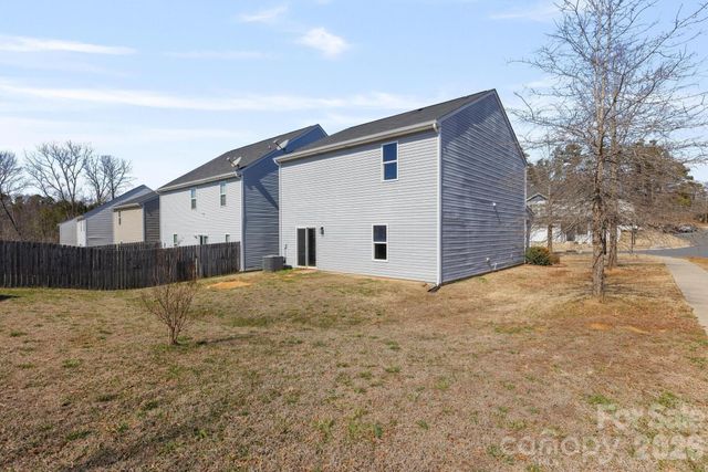 8203 Paw Valley Lane, Charlotte, NC 28214