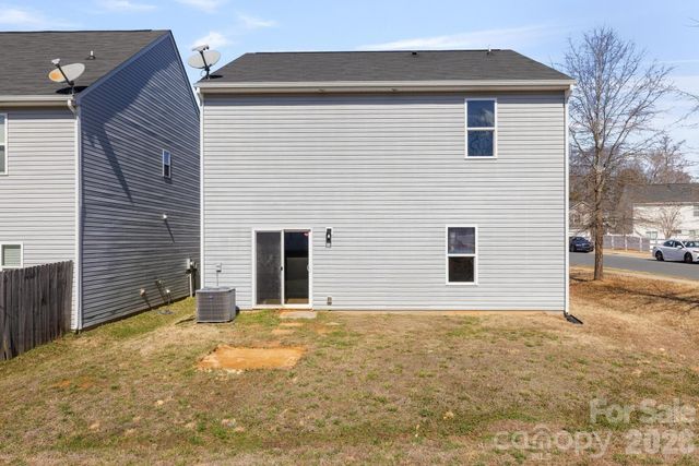 8203 Paw Valley Lane, Charlotte, NC 28214