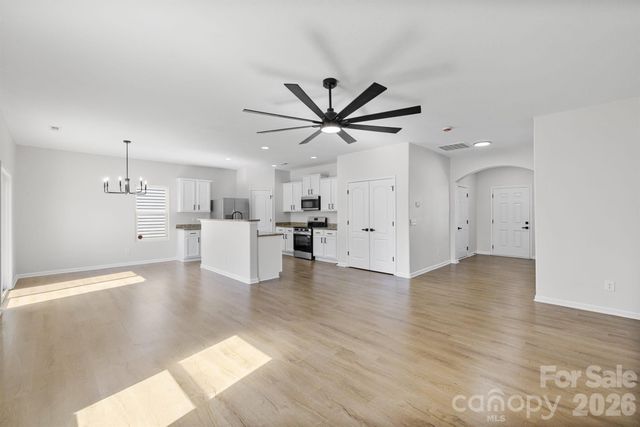 8203 Paw Valley Lane, Charlotte, NC 28214