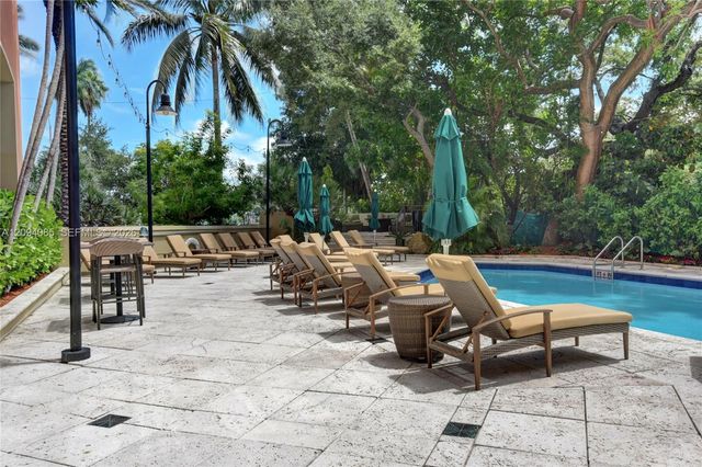 2951 S Bayshore Drive 512, Miami, FL 33133