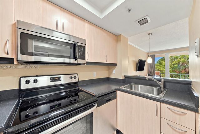 2951 S Bayshore Drive 512, Miami, FL 33133