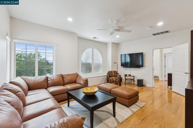 743 Woodwind Place, Walnut Creek, CA 94598