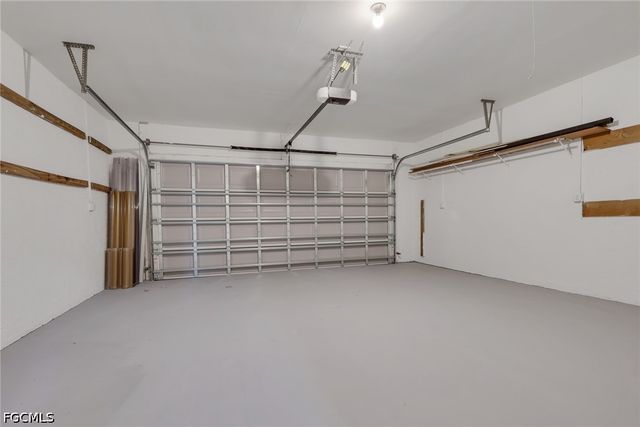 5011 SW 16th PL, Cape Coral, FL 33914