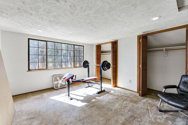 15817 S Whitehouse Ln, Cheney, WA 99004