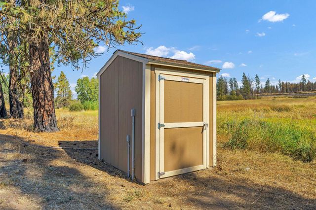 15817 S Whitehouse Ln, Cheney, WA 99004