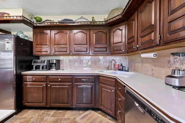 15817 S Whitehouse Ln, Cheney, WA 99004