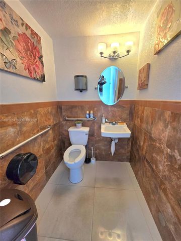 10873 SW 40th St, Miami, FL 33165