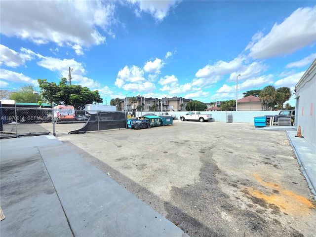 10873 SW 40th St, Miami, FL 33165