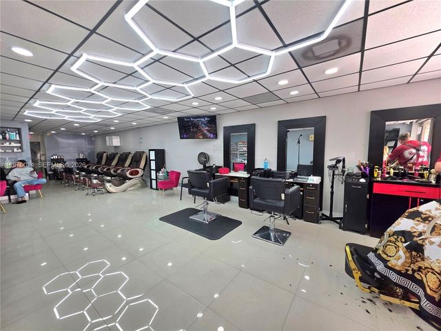 10873 SW 40th St, Miami, FL 33165