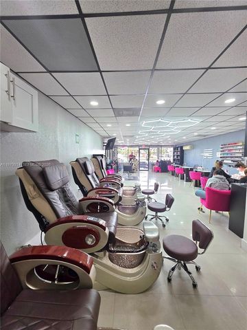 10873 SW 40th St, Miami, FL 33165