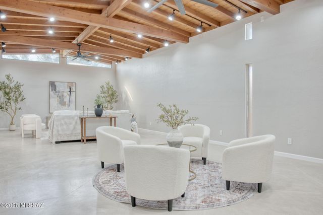 3910 E Calle De Jardin, Tucson, AZ 85711