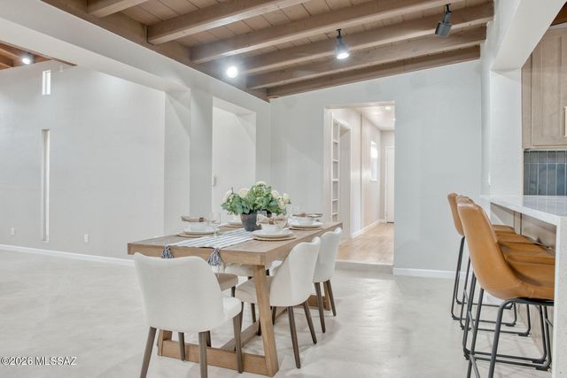 3910 E Calle De Jardin, Tucson, AZ 85711