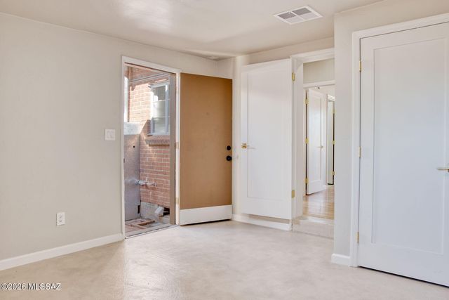 3910 E Calle De Jardin, Tucson, AZ 85711