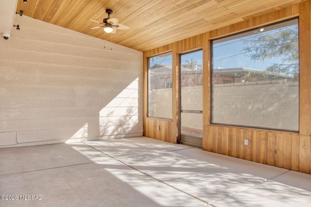 3910 E Calle De Jardin, Tucson, AZ 85711