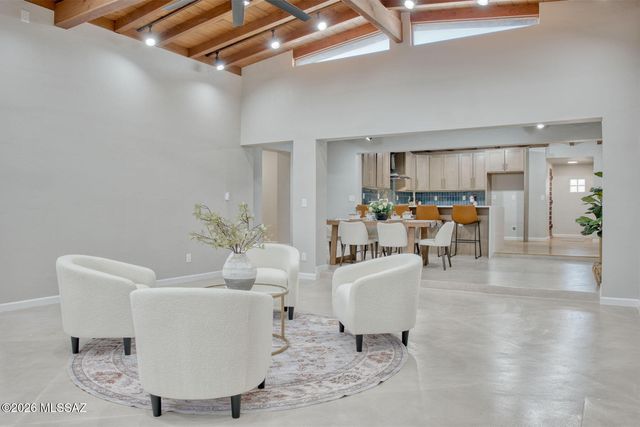 3910 E Calle De Jardin, Tucson, AZ 85711