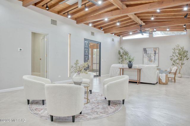 3910 E Calle De Jardin, Tucson, AZ 85711