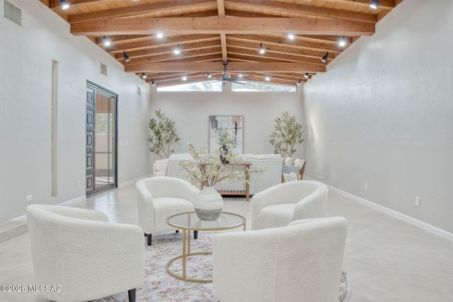 3910 E Calle De Jardin, Tucson, AZ 85711