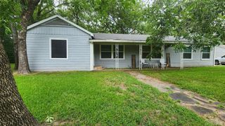 1204 Cedar Street, Bonham, TX 75418