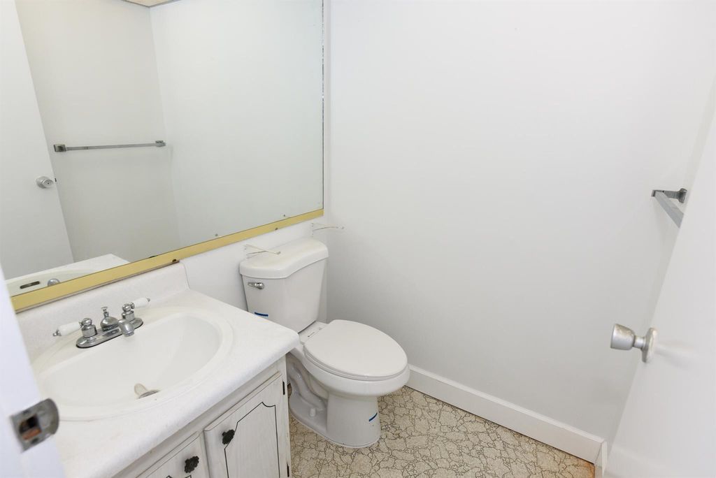 Image 16 of property listing at 398 Flanders I I, Delray Beach, FL 33484