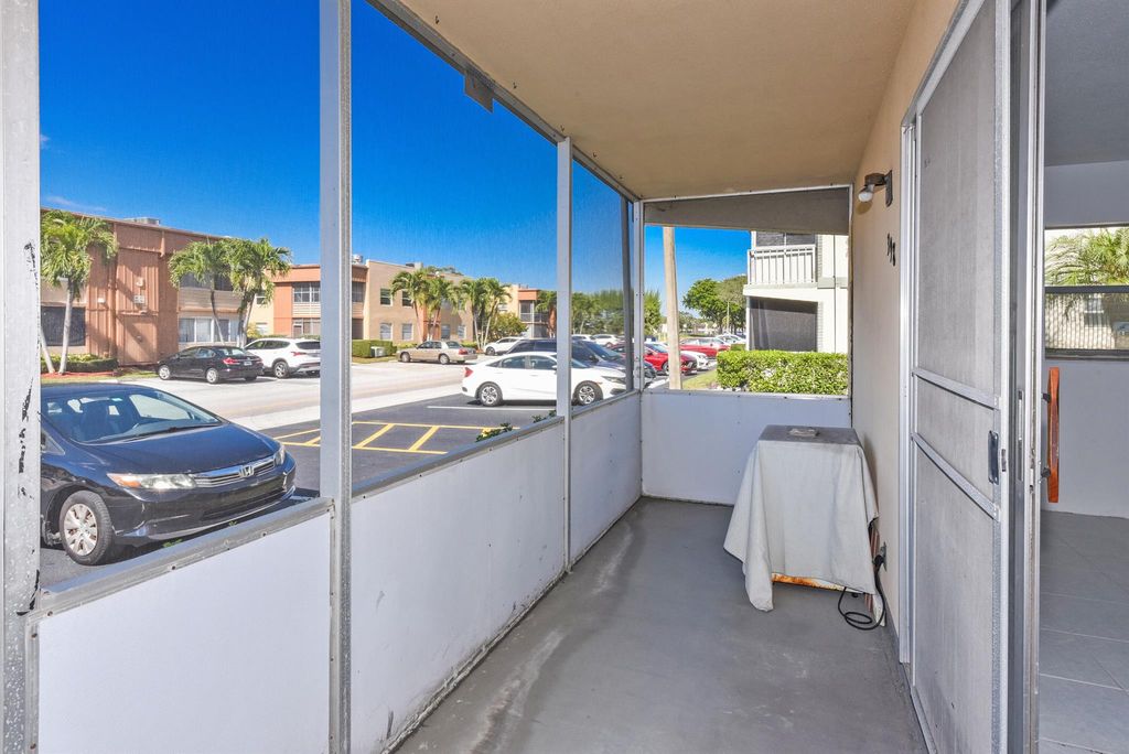 Image 22 of property listing at 398 Flanders I I, Delray Beach, FL 33484