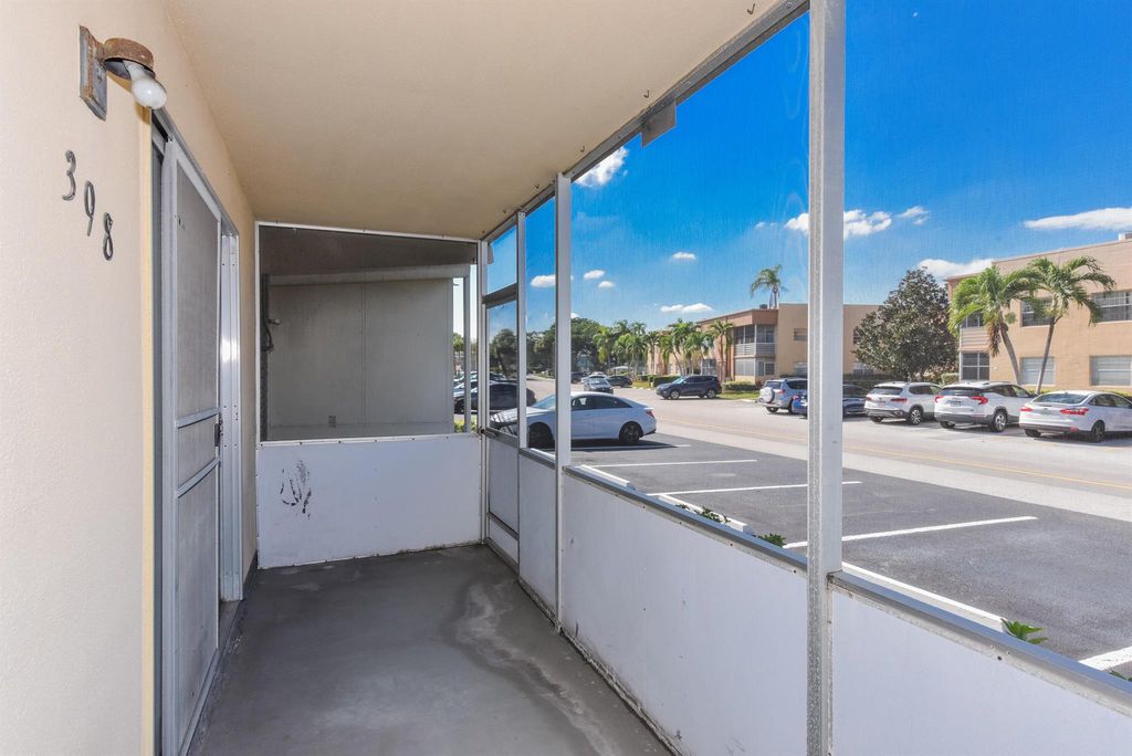 Image 23 of property listing at 398 Flanders I I, Delray Beach, FL 33484