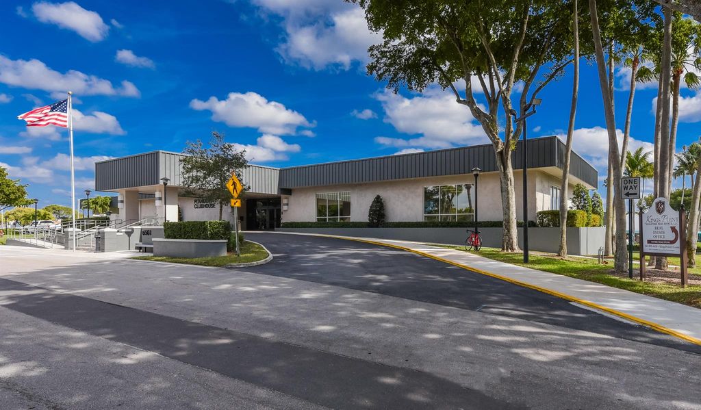 Image 29 of property listing at 398 Flanders I I, Delray Beach, FL 33484