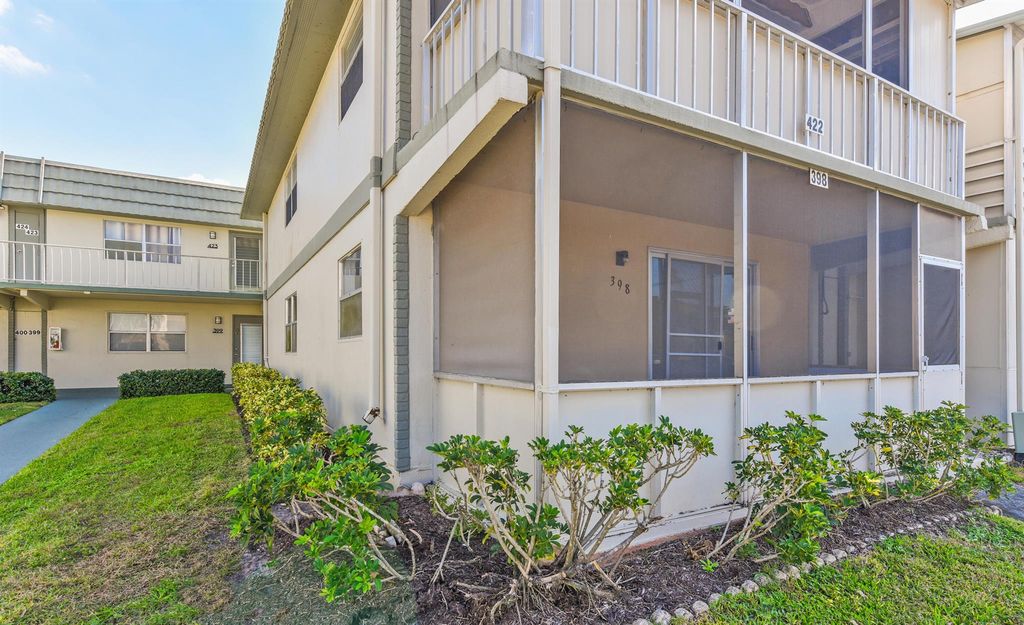 Image 3 of property listing at 398 Flanders I I, Delray Beach, FL 33484