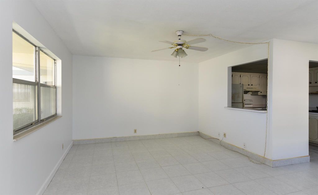 Image 9 of property listing at 398 Flanders I I, Delray Beach, FL 33484