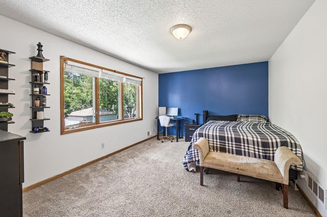 2505 Dupont Avenue N, Minneapolis, MN 55411